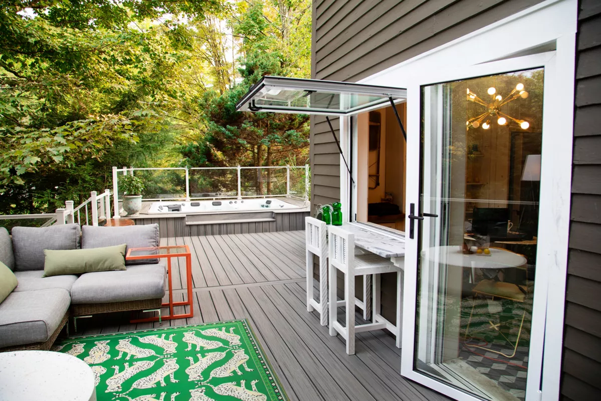 Trex Island Mist installed deck